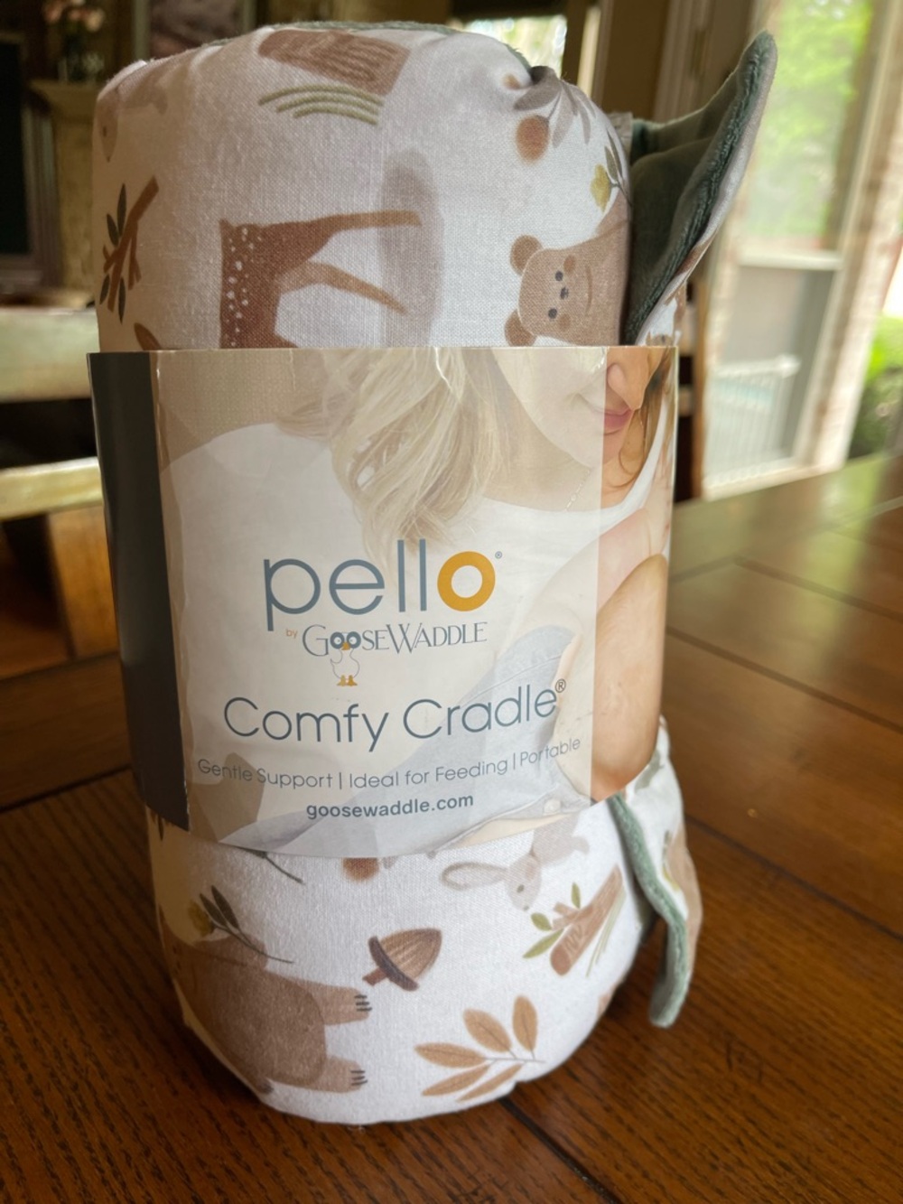 NWT Pello GooseWaddle Comfy Cradle Nursing Pillow in Cedar Print